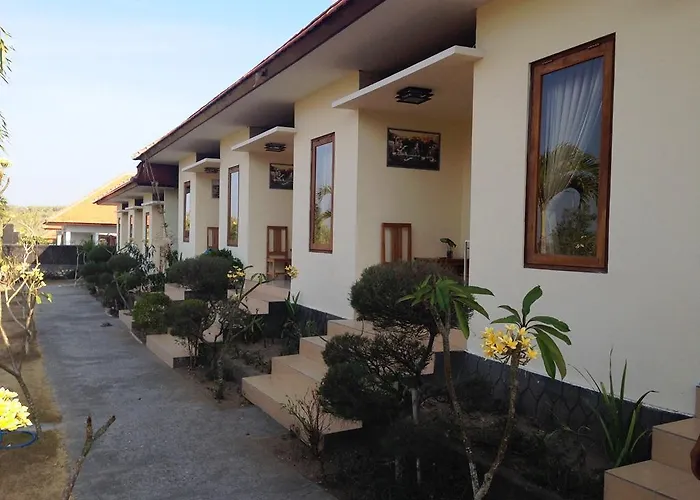 Gasthuis Bhujangga's Village Near Pantai Redpartner