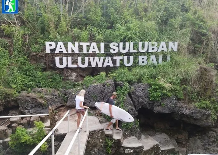 Bhujangga's Village Near Pantai Redpartner Gasthuis Uluwatu
